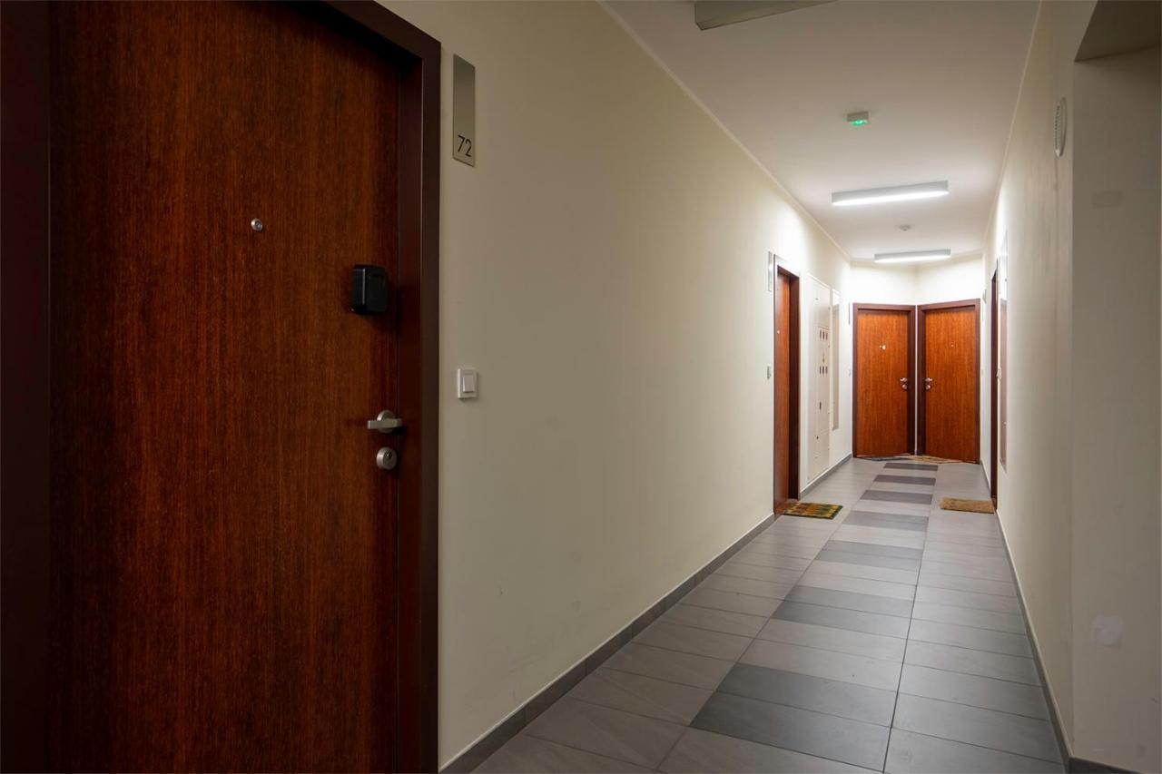 Wlochy Klinkierowa Comfort Apartment Varsóvia Exterior foto